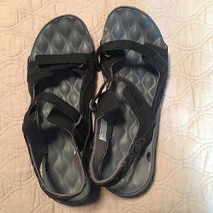 Black Columbia Sandals Size 8