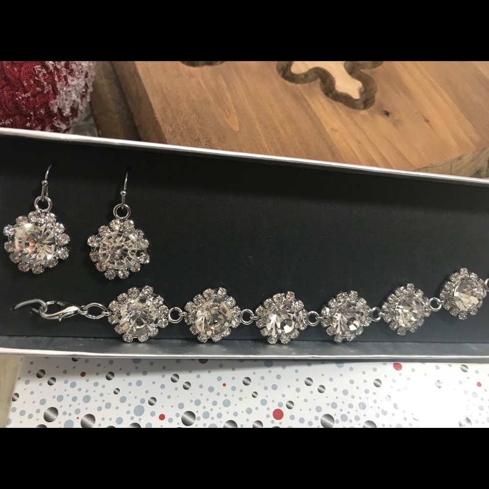 Faux diamond earrings & bracelet set