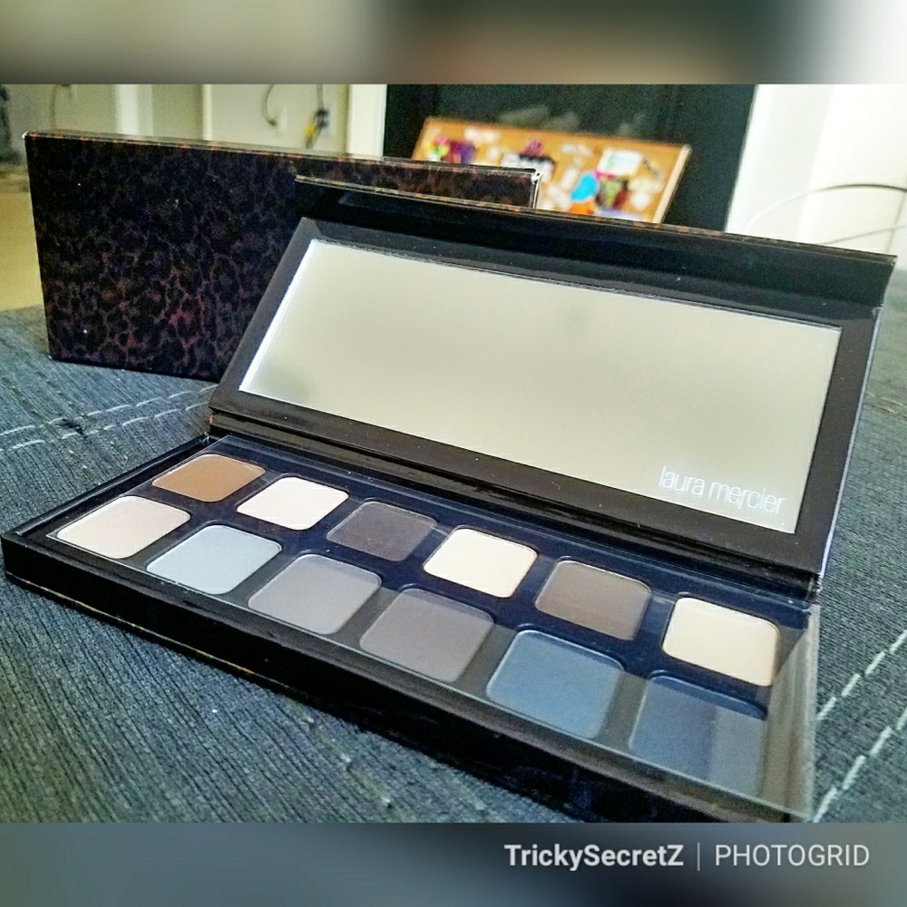 😍Double Impact Eye Colour Palette😍