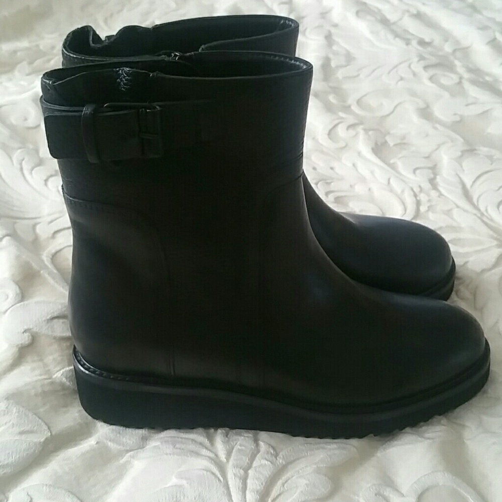 Vince boots
