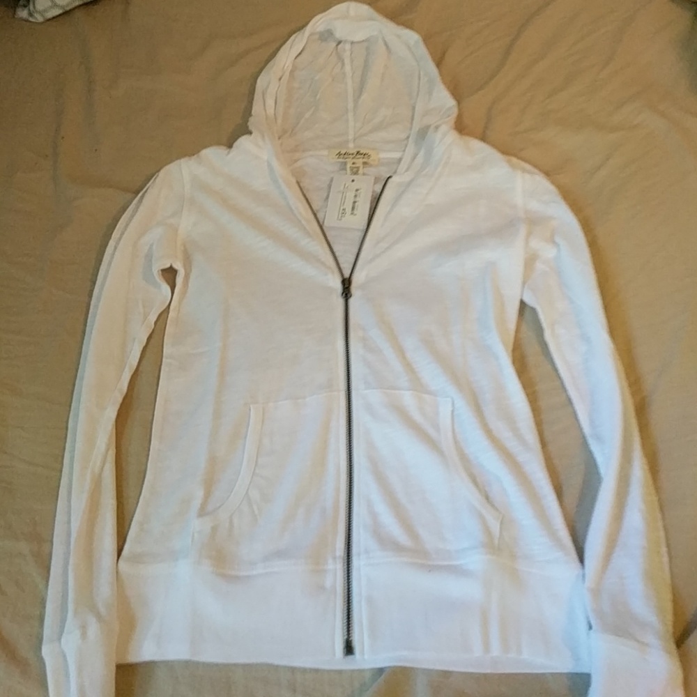Light weight brand new white sweatshirt
