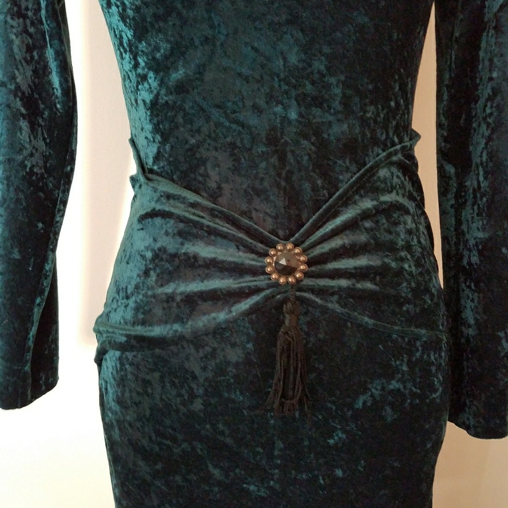 VTG EMERALD VELVET DRESS