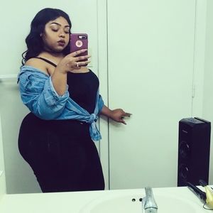 Meet your Posher, Ava