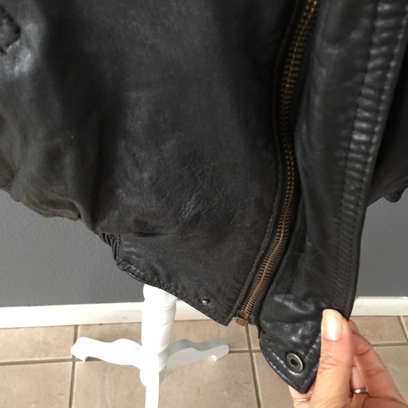 🌊Vintage 100% genuine Leather jacket - Picture 4 of 8