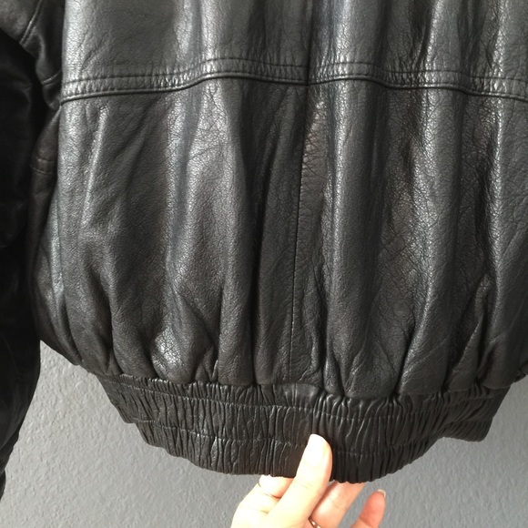 🌊Vintage 100% genuine Leather jacket - Picture 6 of 8