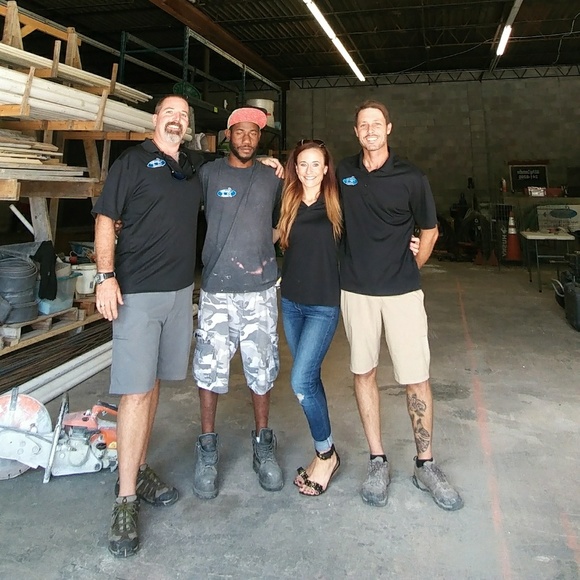 Meet your Posher, Kristen - Picture 2 of 2