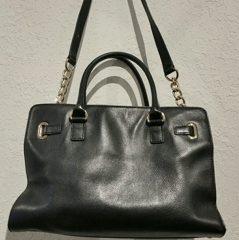 Michael Kors Saffiano Leather Large Shoulder Bag - Picture 3 of 4