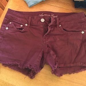 maroon american eagle shorts
