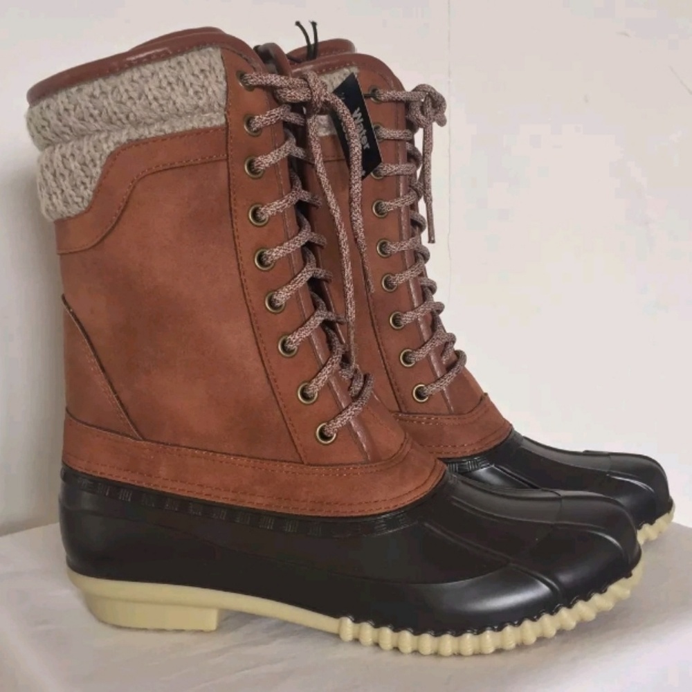 Brown waterproof duck boots