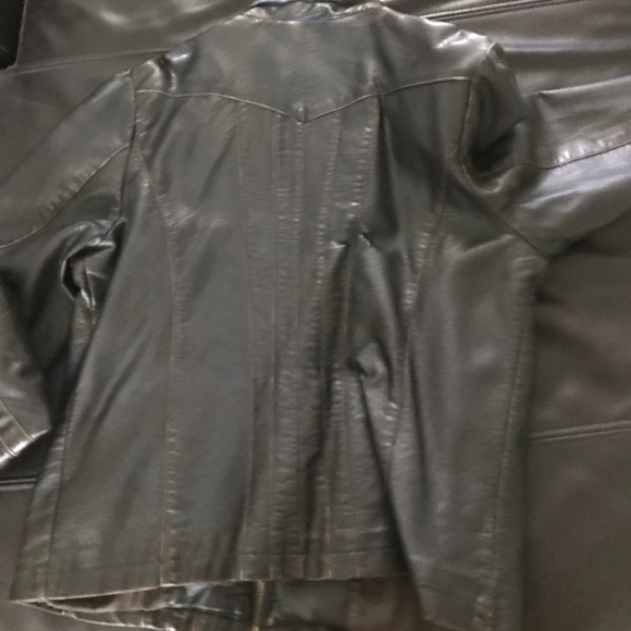Jacket - Picture 6 of 6
