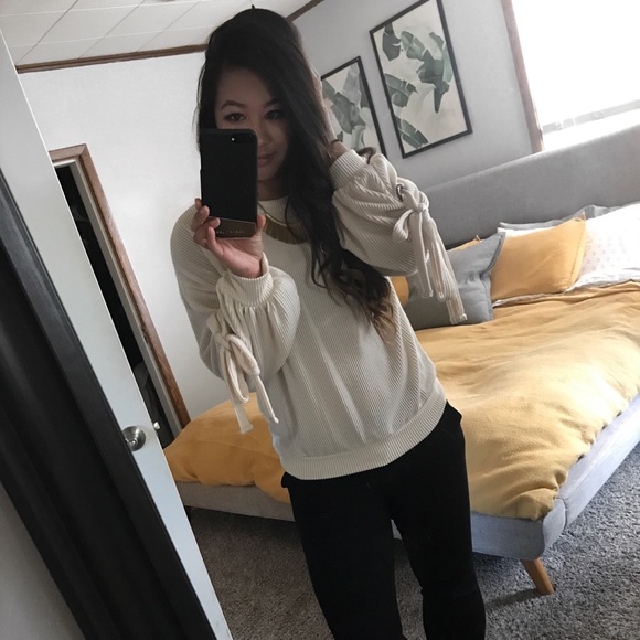 >>LAST<< Olivia Ribbed Bow Sleeve Top - Ivory - Picture 2 of 6