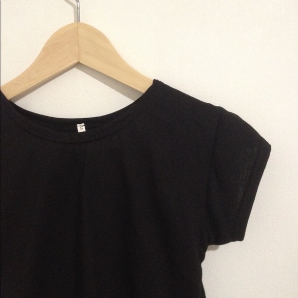 Crop top - Picture 2 of 2