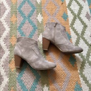 Chinese Laundry Booties 8.5