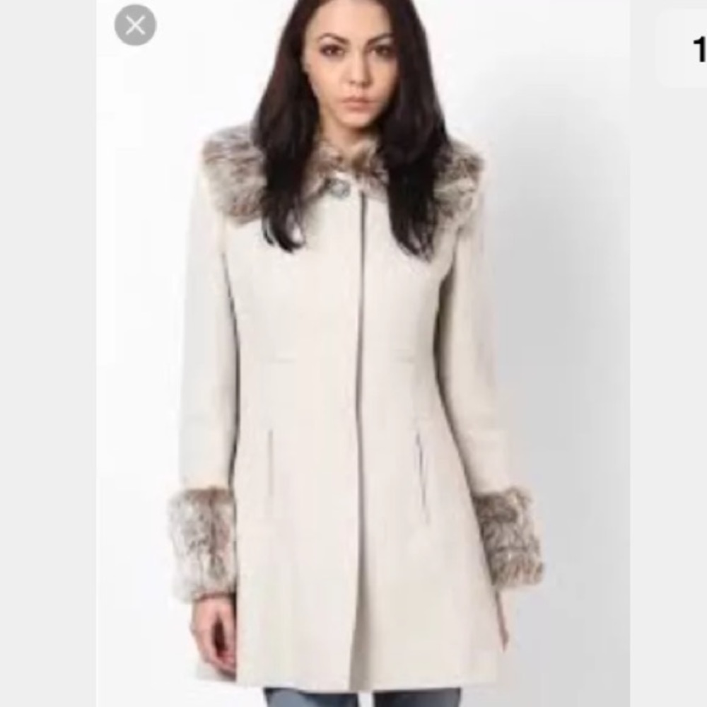 Miss selfridge beige Peter Pan faux fur peacoat xs