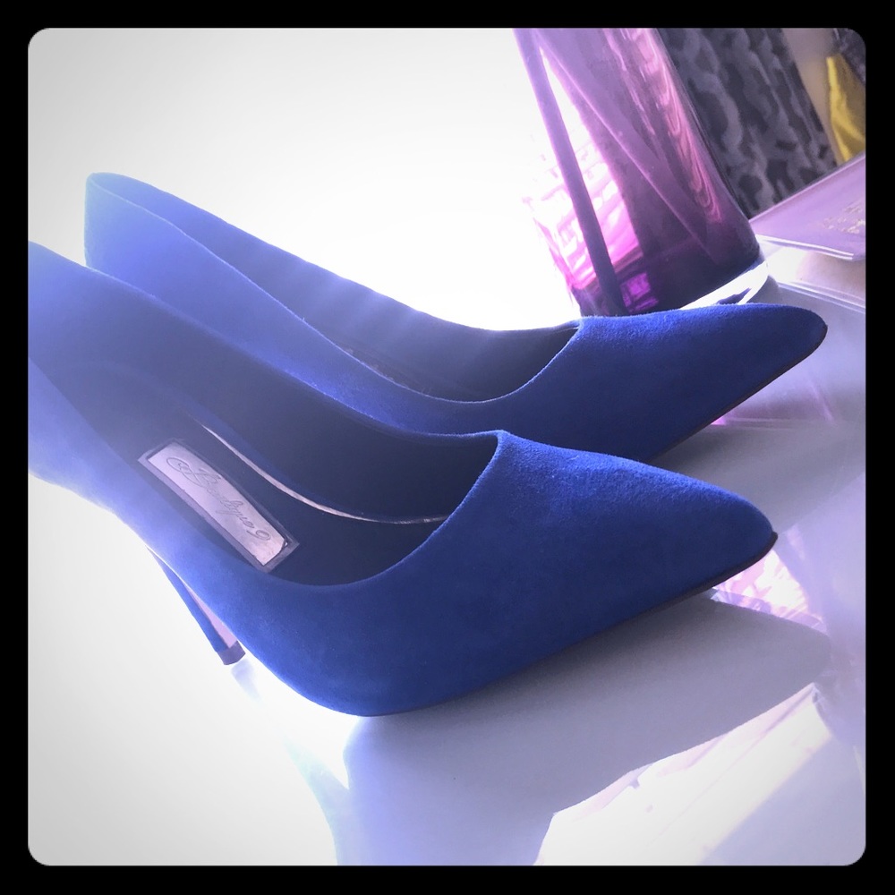 Boutique 9 Brand;  Electric Blue Pump; Size 6