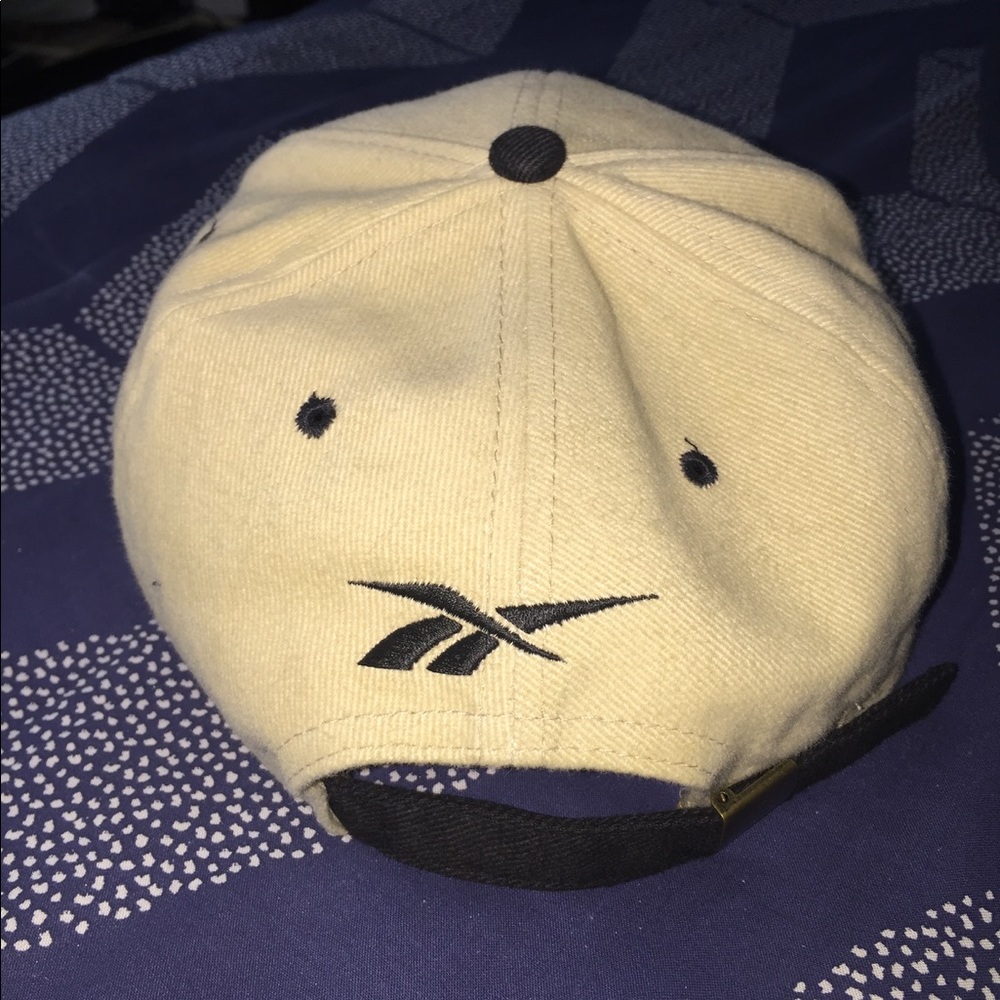Vintage Rebook hat - Picture 2 of 2