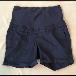 H&M maternity shorts
