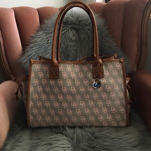 Dooney & Bourke Tote