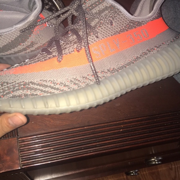Yeezy boost v2 sz 9
