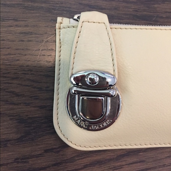 Marc Jacobs change purse - Picture 2 of 5