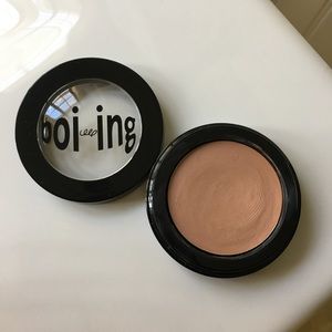 Benefit boi-ing industrial strength concealer