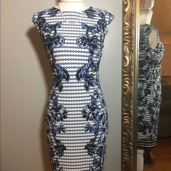 Vince Camuto Bodycon Printed Dress - Picture 3 of 6