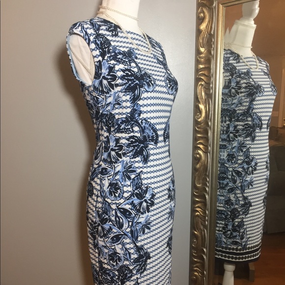 Vince Camuto Bodycon Printed Dress - Picture 2 of 6