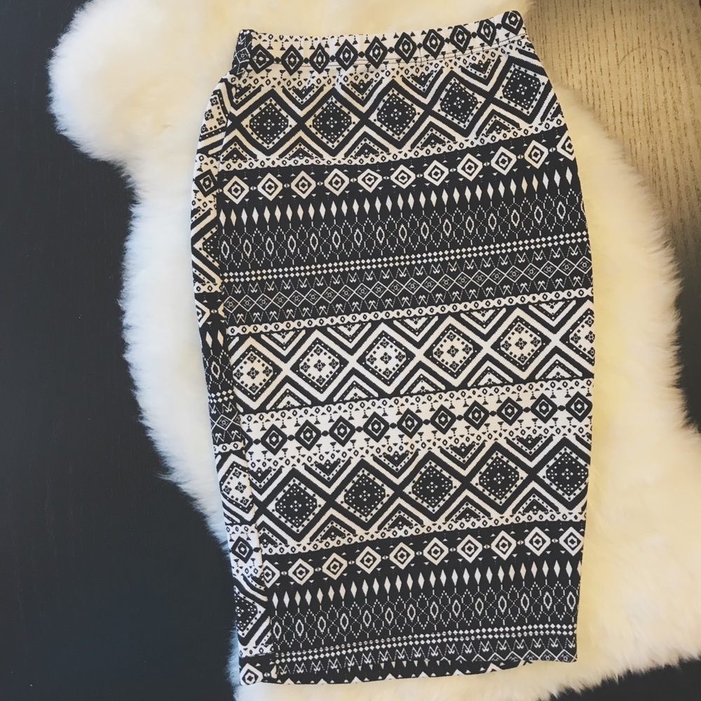 CR High Waisted Tribal Pencil Skirt