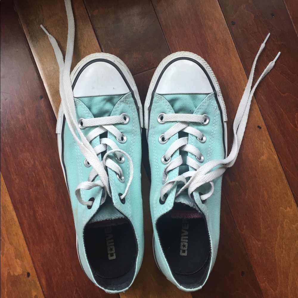 Converse size 6 *EDITED*
