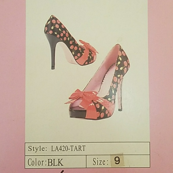 Pin Up Halloween Cherrie Dress and matching shoes - Picture 3 of 3