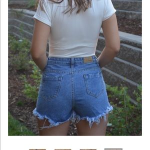 Mid Rise Cut off Shorts BNWT