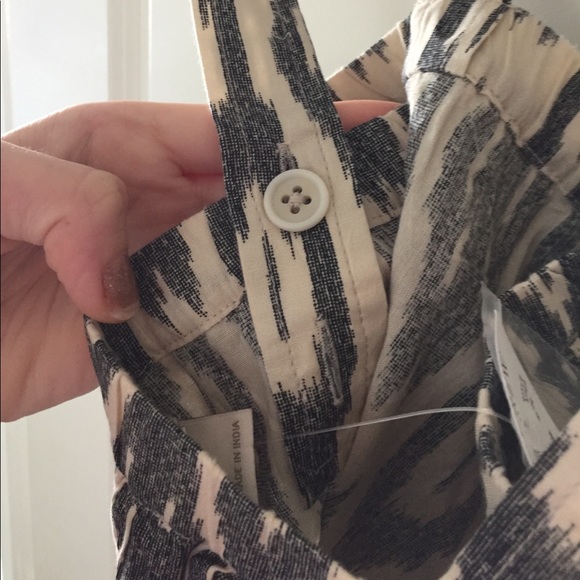 🎉SALE💓NWT J.Crew ikat Ruffle flounce tank top, 2 - Picture 3 of 3