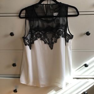 Size Large Black and White Lace Blouse
