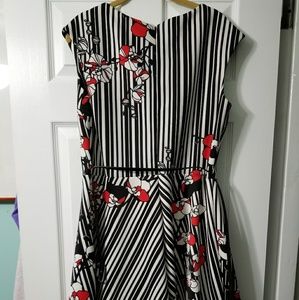 Striped dress size 16 Sandra Darren