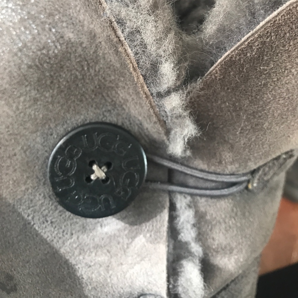 Ugg Gray Bailey Button - image 3