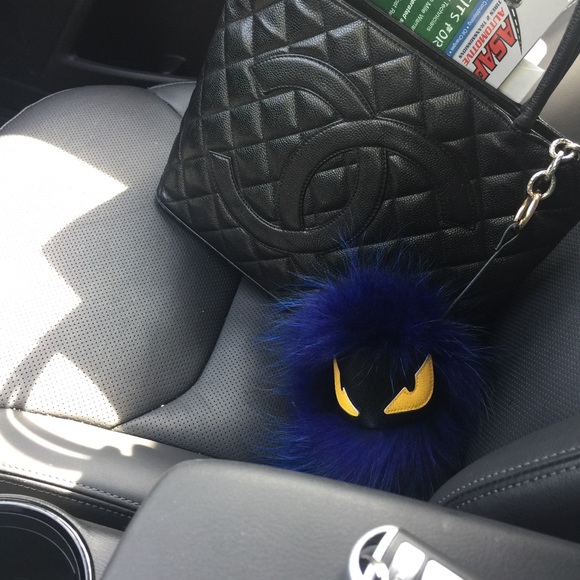 CHANEL Handbags - ➖chanel medallion tote➖