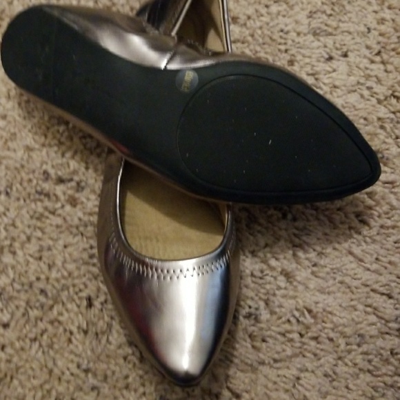 BCBGeneration flats - Picture 2 of 2