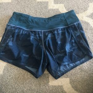 Lululemon oil slick blue camo shorts rare print