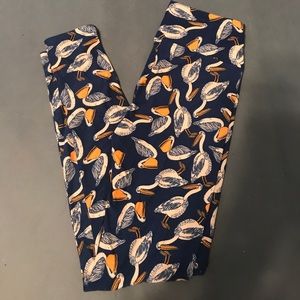 ❌SOLD❌Pelican LuLaRoe leggings OS