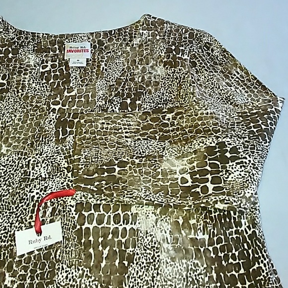 🆕 Ruby Rd. Top - Picture 3 of 6