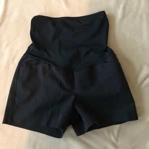 Gap maternity shorts