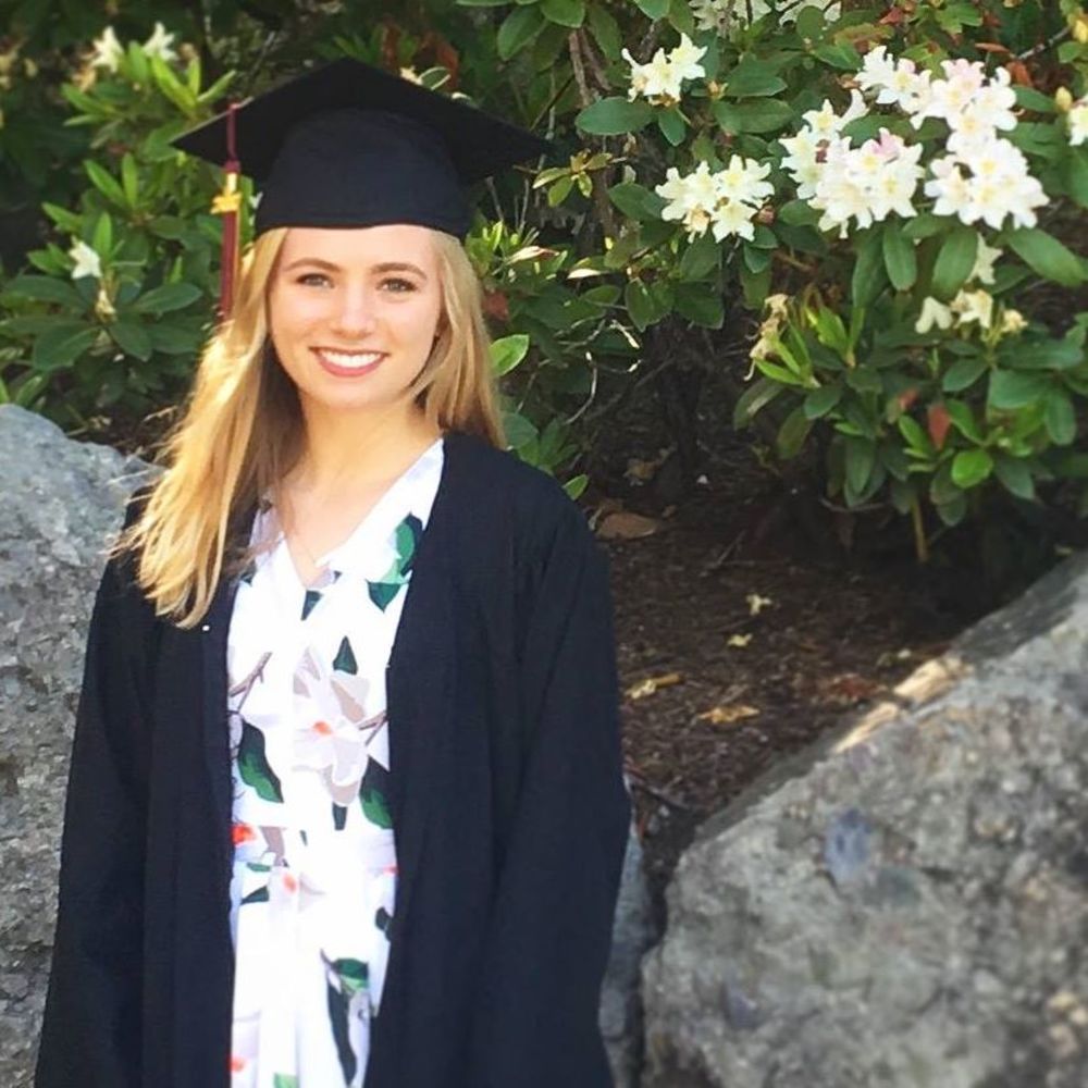 Meet your Posher, Elise