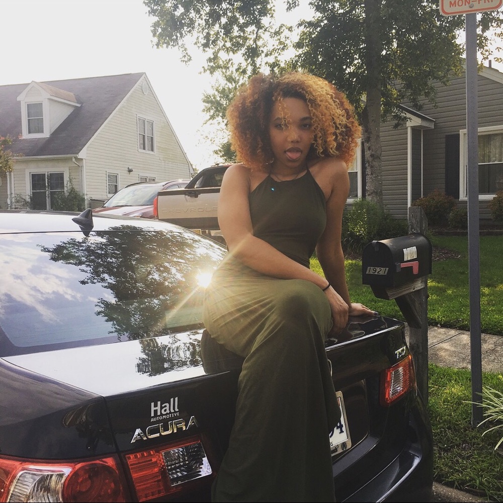 Meet your Posher, Raquel