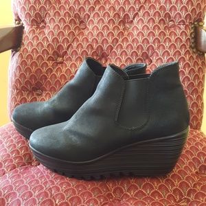 Wedge booties🏵🏵