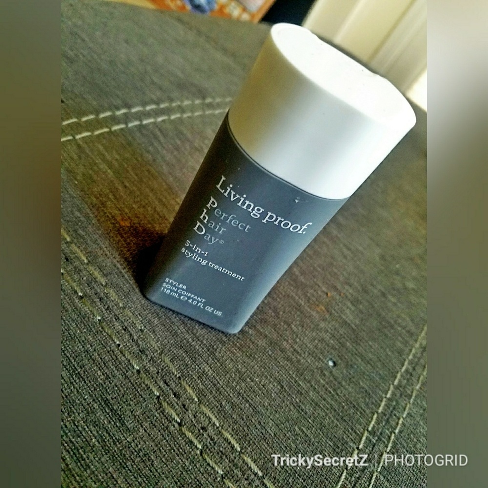 😍Perfect Hair Day 5-in-1 Styling Treatment😍