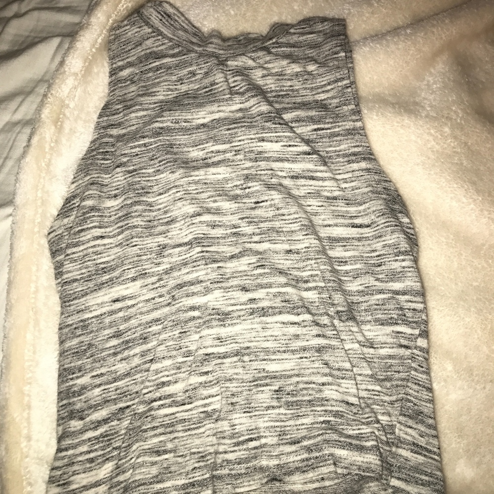 High neck Gray crop top!💁🏼💞