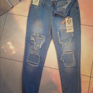 Boohoo boyfriend ripped jeans light wash