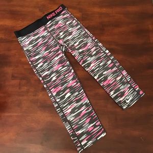 ⚡️Nike Pro Camo Leggings⚡️