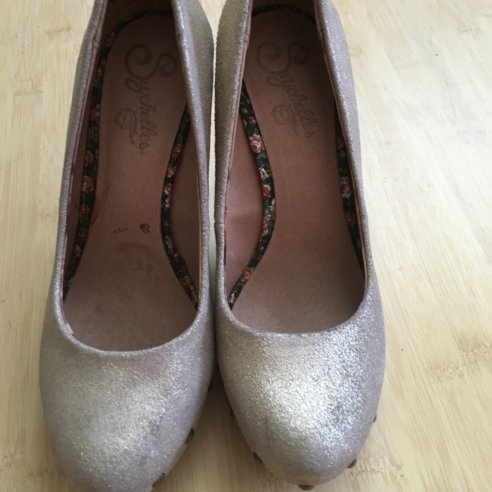 Seychelle Pumps