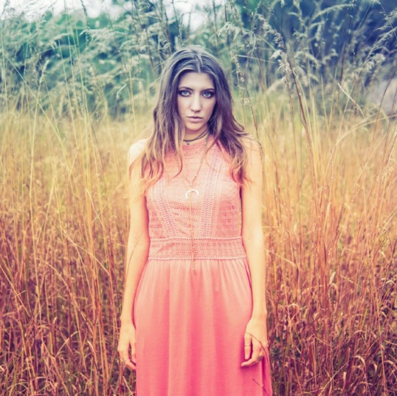 Meet your Posher, Katie - Picture 2 of 8